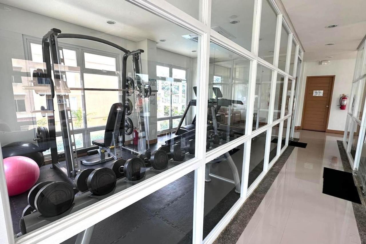 2 Bedroom And Studio Apartments With Private Pool And Gym In Vista Manors Verdant Puerto Princesa Екстериор снимка