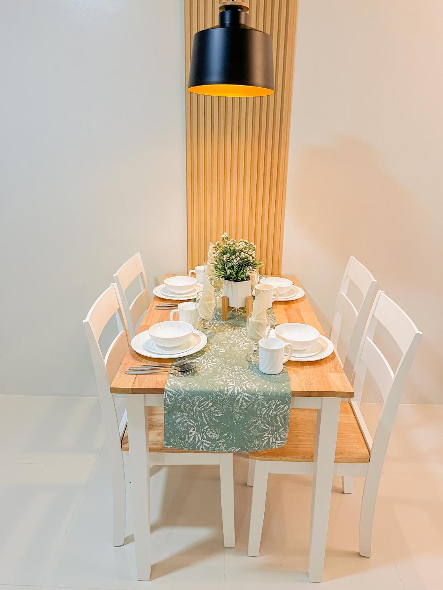 2 Bedroom And Studio Apartments With Private Pool And Gym In Vista Manors Verdant Puerto Princesa Екстериор снимка
