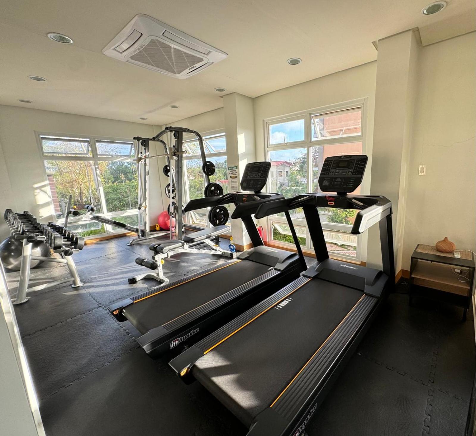 2 Bedroom And Studio Apartments With Private Pool And Gym In Vista Manors Verdant Puerto Princesa Екстериор снимка